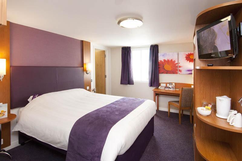 Premier Inn Birmingham South - Hall Green Kültér fotó